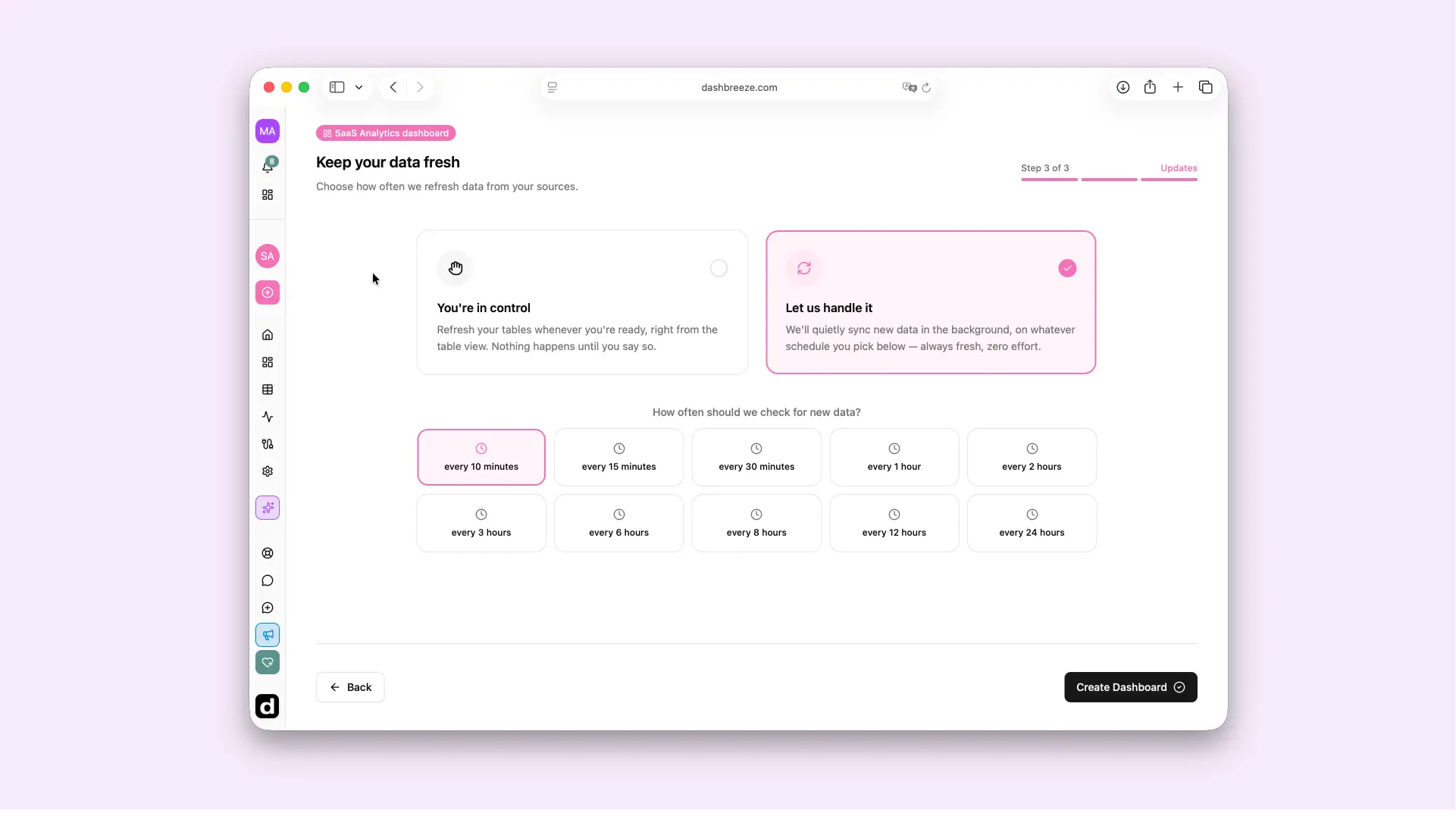 SaaS Analytics update settings with manual and automatic refresh options and a list of available schedules.